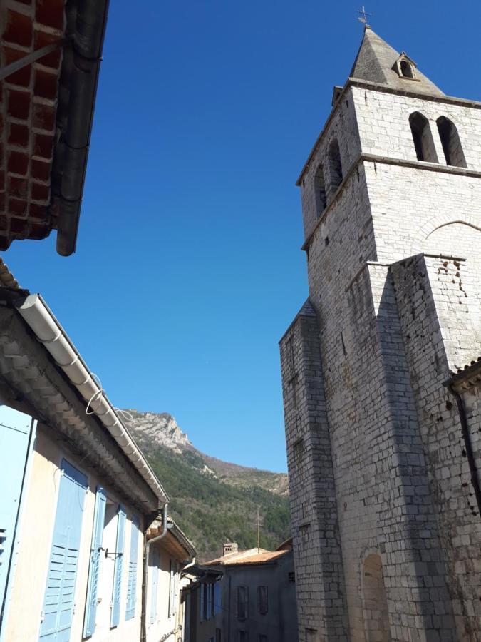 Les Mirabelles Chambres D'Hotes Sisteron Luaran gambar